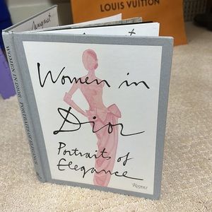 Dior Book